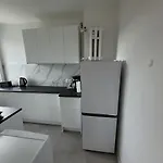 Walecznych 10, Brzezno * 格但斯克
