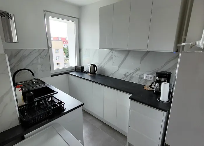 Walecznych 10, Brzezno